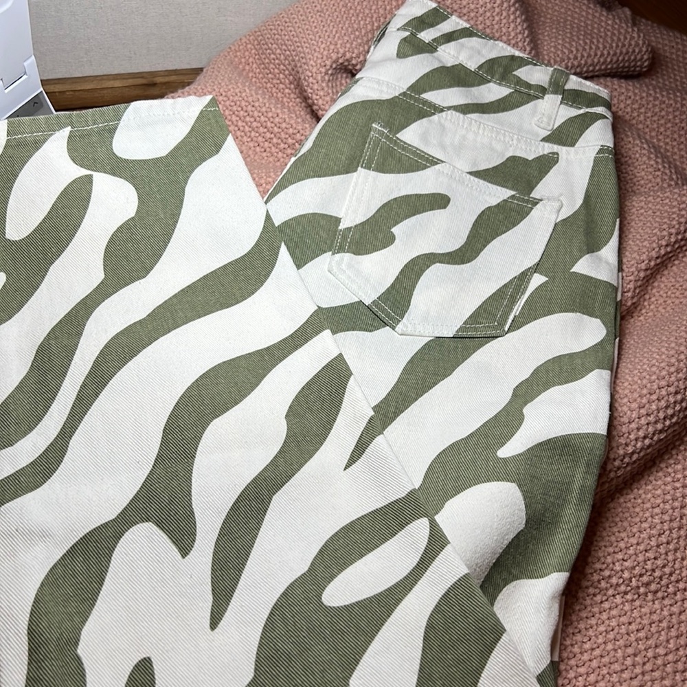 Green zebra pants